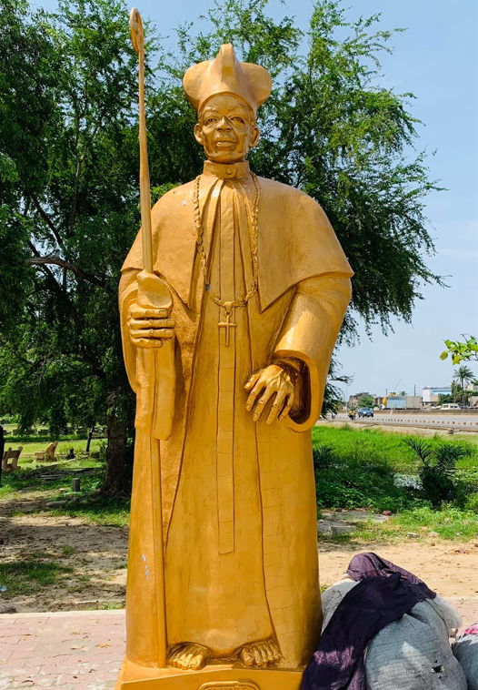 Statue Rev. Fondateur, Prophète, Pasteur SBJ OSHOFFA